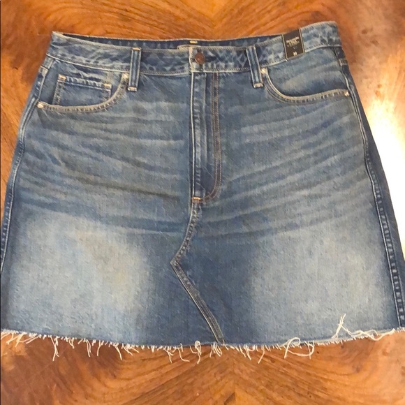 Abercrombie jeans skirt Sz 32 NWT - Picture 1 of 7